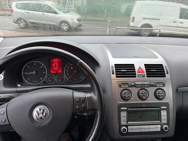 Gebraucht VW Touran Highline 105 PS (77 kW) 2009 Biscay blue perleffekt Van / Kleinbus