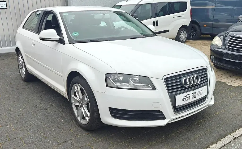 Gebraucht Audi A3 Ambiente 125 PS (91 kW) 2009 Weiß Kleinwagen