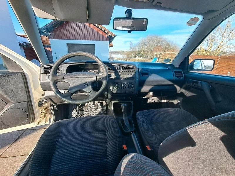 Gebraucht VW Golf III 90 PS (66 kW) 1994 Weiß Kleinwagen