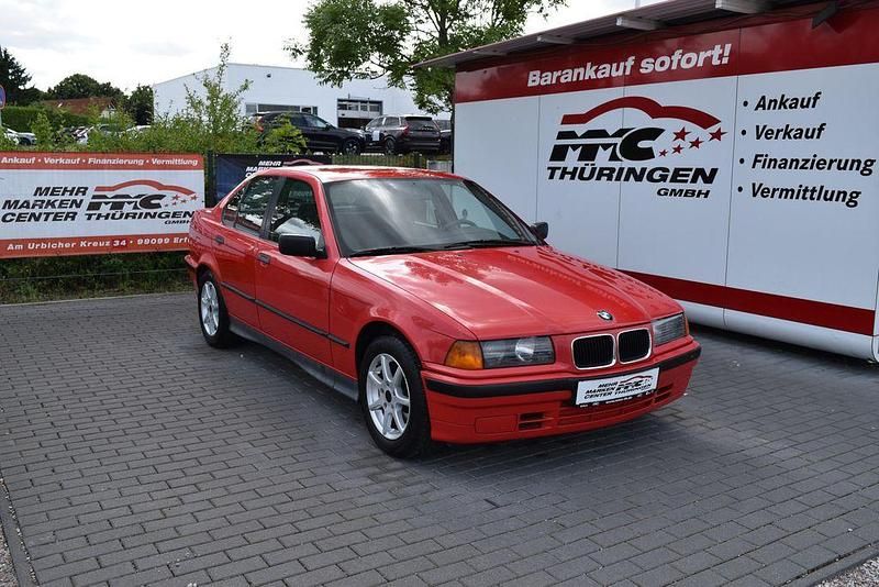 Rot Gebraucht 1992 BMW 318 Limousine | 3.990 € - Bild 1/4