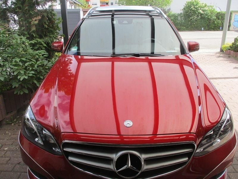Gebraucht Mercedes E200 Edition 136 PS (100 kW) 2016 Rot Kombi