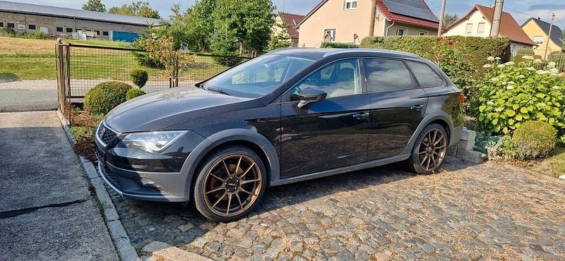 Gebraucht Seat Leon X-Perience 4Drive 184 PS (135 kW) 2017 Schwarz Kombi