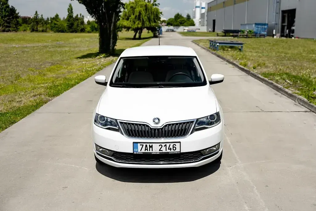 Gebraucht Skoda Rapid Style 110 PS (80 kW) 2019 Weiß Kleinwagen