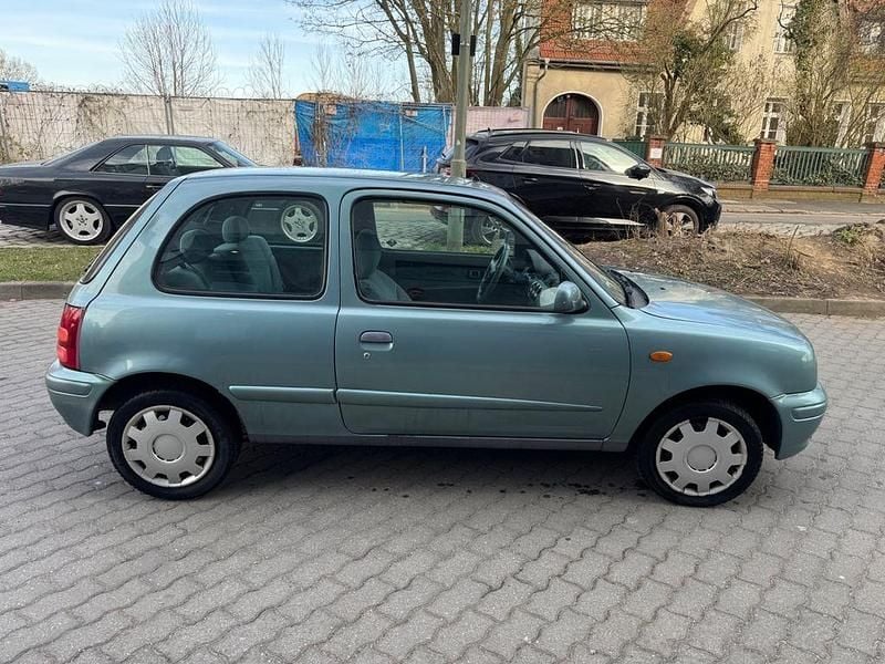 Gebraucht Nissan Micra 60 PS (44 kW) 2001 Grau Kleinwagen