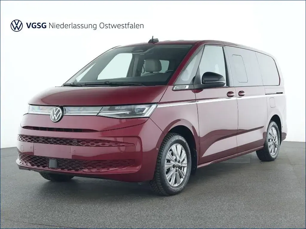 Usata VW Multivan Style 150 CV (110 kW) 2025 Rosso Monovolume