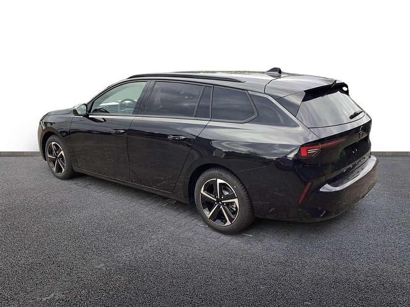 Gebraucht Opel Astra 131 PS (96 kW) 2024 Lackierung schwarz perla nera/ Kombi