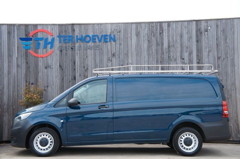 Blau Gebraucht 2015 Mercedes Vito Van / Kleinbus | 11.700 € (Guter Preis) - Bild 1/4