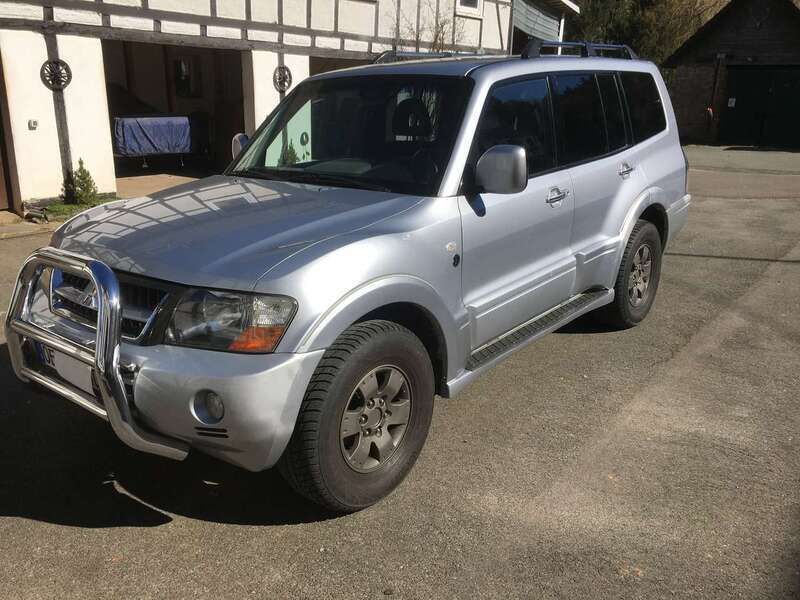 Silber Gebraucht 2006 Mitsubishi Pajero SUV | 8.900 € (Teuer) - Bild 1/4