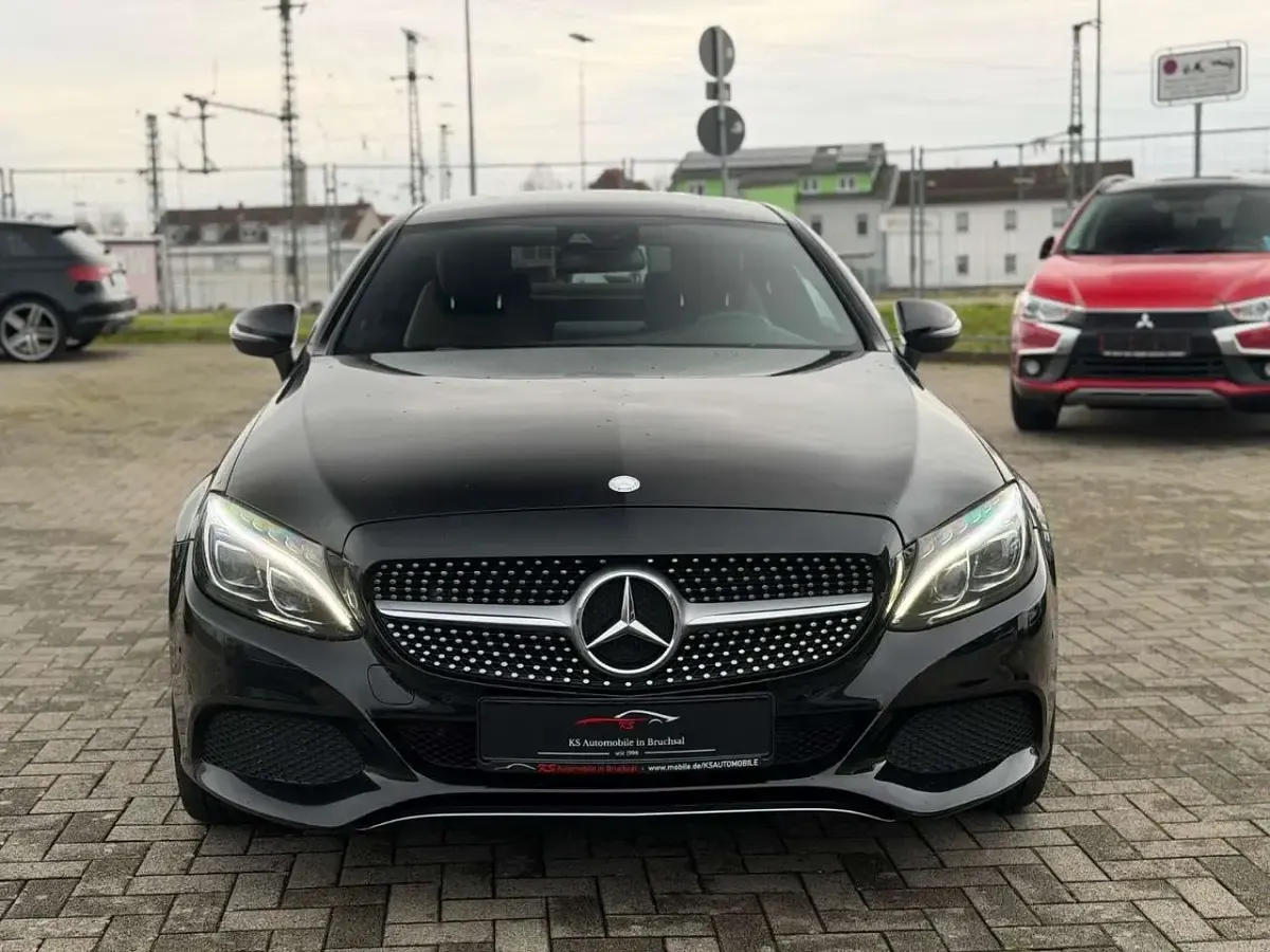 Gebraucht Mercedes C250 Edition 1 204 PS (150 kW) 2016 Obsidianschwarz Coupé