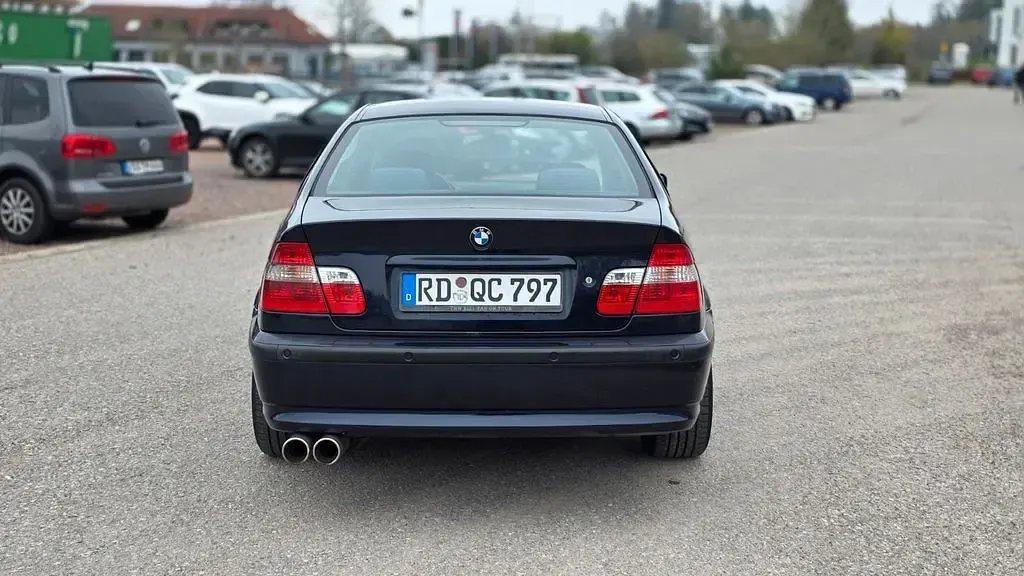 Second-hand BMW 02 143 CP (105 kW) 2003 Albastru Berlinǎ