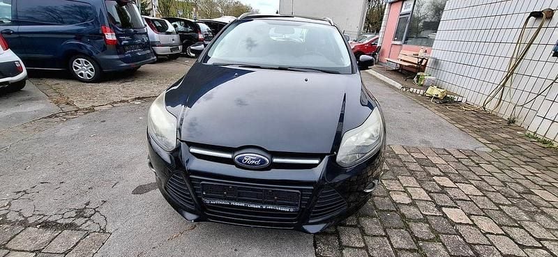 Gebraucht Ford Focus Champions Edition 116 PS (85 kW) 2012 Schwarz Limousine