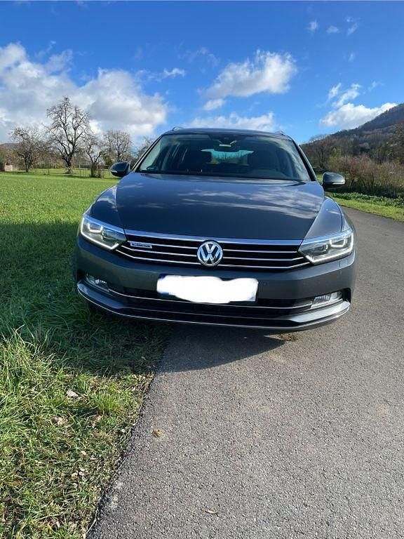 Gebraucht VW Passat Highline 150 PS (110 kW) 2016 Grau Kombi