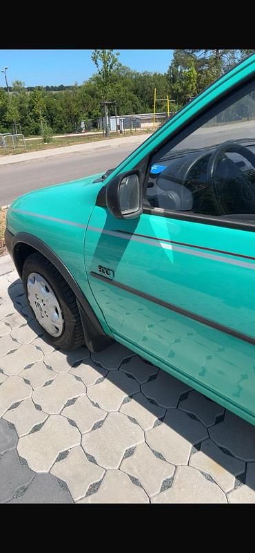 Gebraucht Opel Corsa 45 PS (33 kW) 1996 Grün Kleinwagen