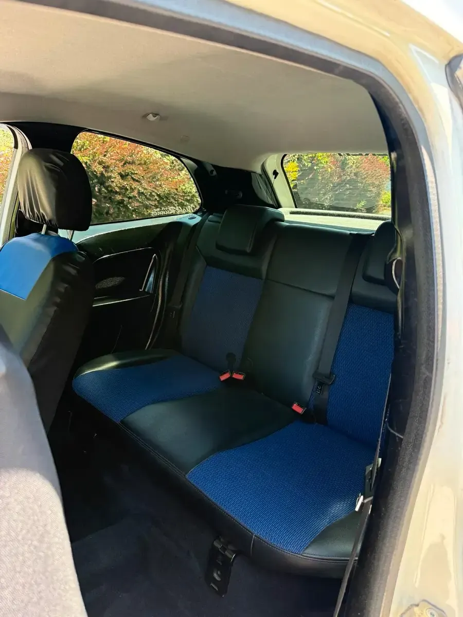 Gebraucht Ford Fiesta ST-Line 59 PS (43 kW) 2003 Weiß Kleinwagen