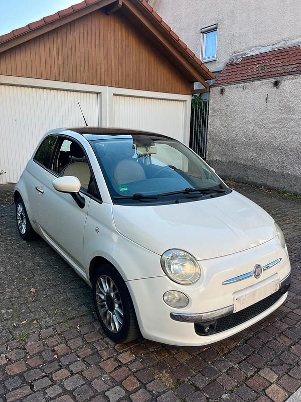 Weiß Gebraucht 2010 Fiat 500 Kleinwagen | 2.450 € (Superpreis) - Bild 1/4