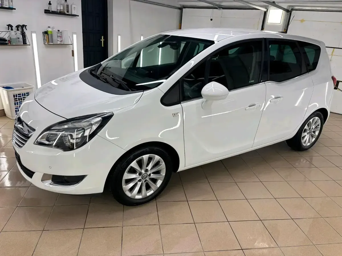 Gebraucht Opel Meriva 140 PS (102 kW) 2017 Weiß Van / Kleinbus