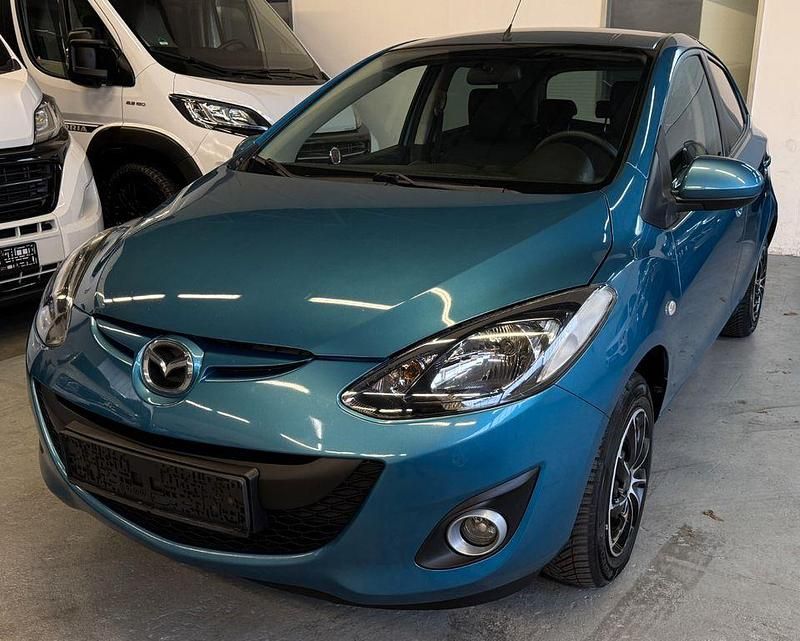 Gebraucht Mazda 2 Edition 84 PS (61 kW) 2013 Blau Kleinwagen