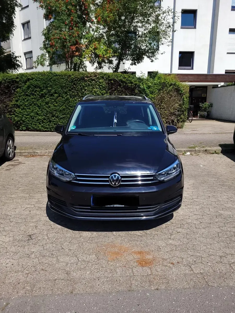 Gebraucht VW Touran Comfortline 150 PS (110 kW) 2021 Schwarz Van / Kleinbus