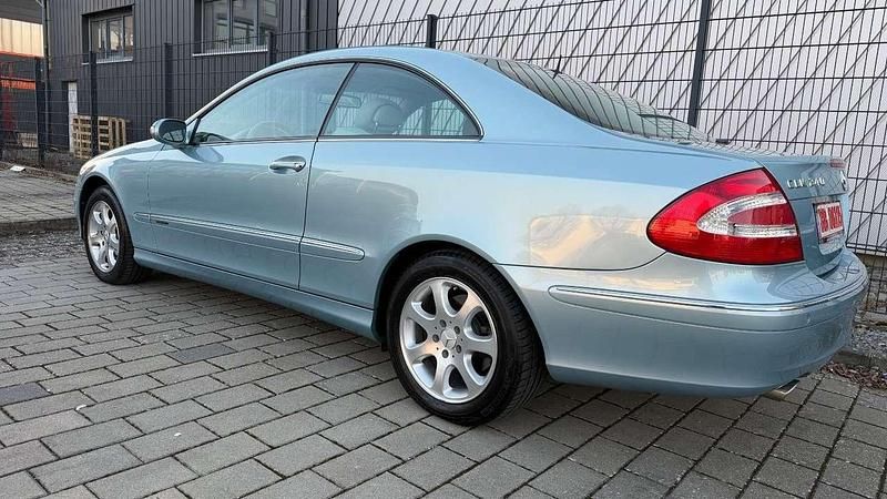 Gebraucht Mercedes CLK240 170 PS (125 kW) 2004 Blau Coupé