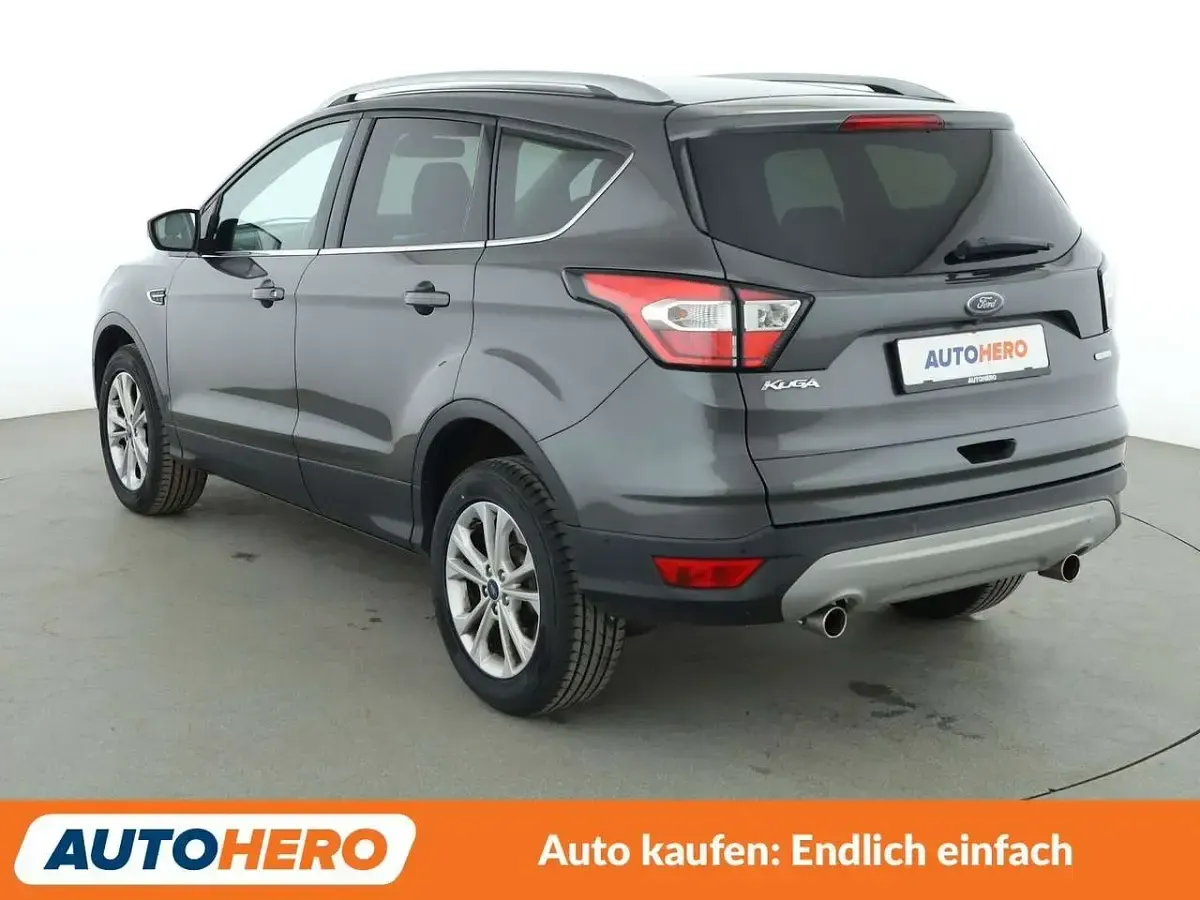 Używany Ford Kuga Titanium 150 KM (110 kW) 2018 Szary SUV