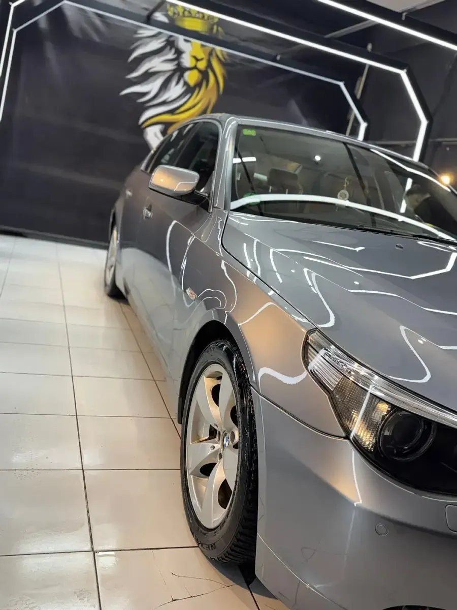 Gebraucht BMW 530 258 PS (189 kW) 2005 Silber Limousine