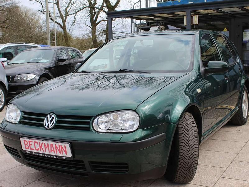 Grün Gebraucht 2000 VW Golf IV Comfortline Limousine | 2.899 € (Etwas zu teuer) - Bild 1/4