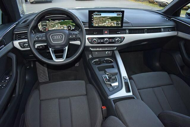 Używany Audi A4 Advanced 163 KM (119 kW) 2024 Czarny Kombi