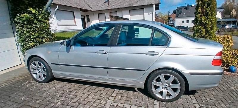 Gebraucht BMW 320 170 PS (125 kW) 2002 Silber Limousine