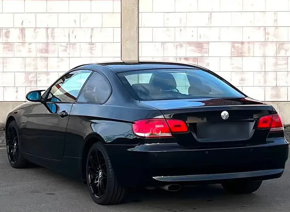 Gebraucht BMW 320 170 PS (125 kW) 2007 Schwarz Coupé