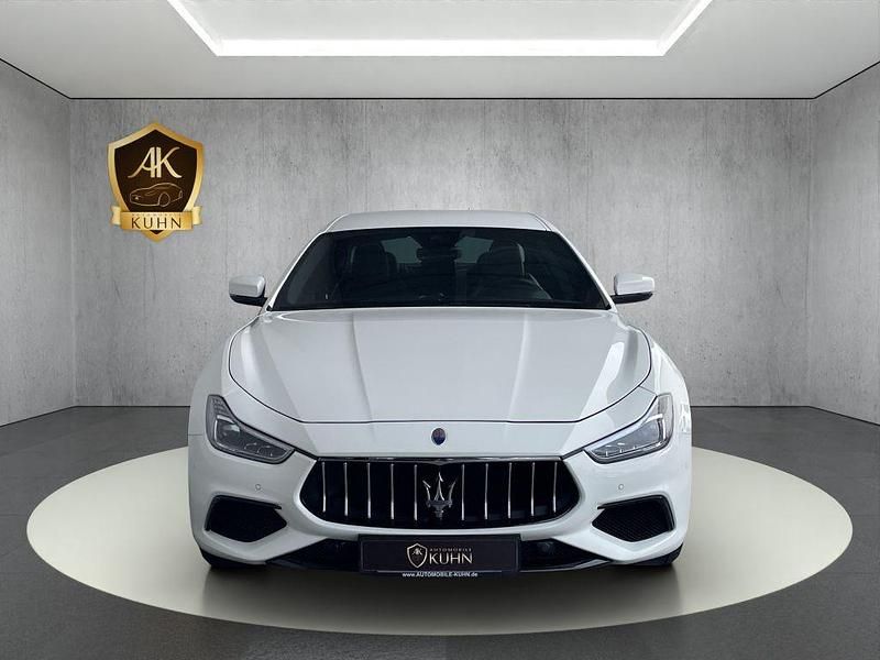 Gebraucht Maserati Ghibli 349 PS (256 kW) 2019 Weiß Limousine