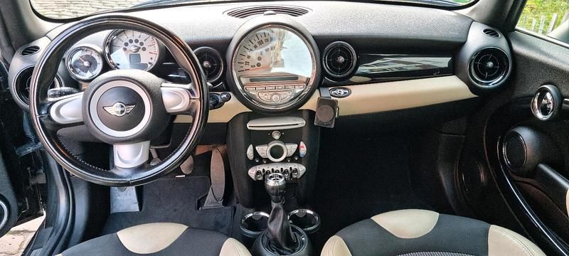 Schwarz Gebraucht 2010 Mini Cooper Cabriolet Chili Cabrio | 6.100 € (Fairer Preis) - Bild 1/4