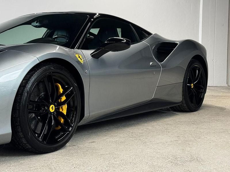 Second-hand Ferrari 488 669 CP (492 kW) 2018 Gri