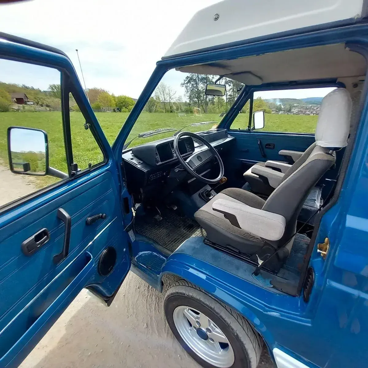 Begagnad VW Multivan 69 HK (50 kW) 1988 Blå Minibuss