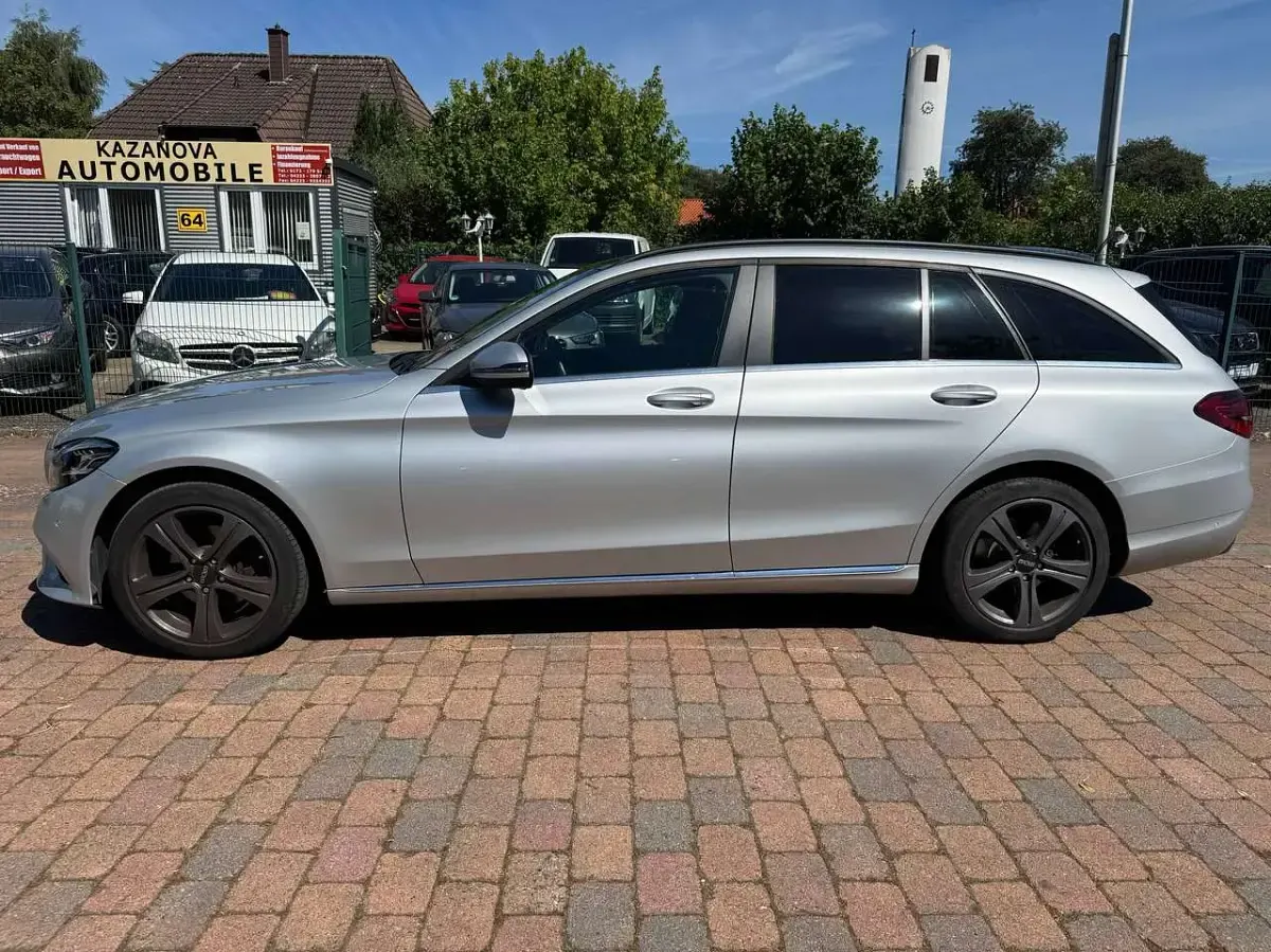 Gebraucht Mercedes C200 160 PS (117 kW) 2020 Iridiumsilber  metalliclack Kombi