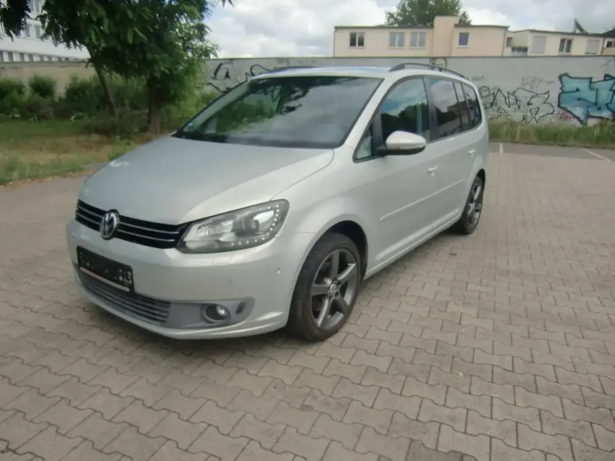 Gebraucht VW Touran Comfortline 140 PS (102 kW) 2010 Silber Van / Kleinbus