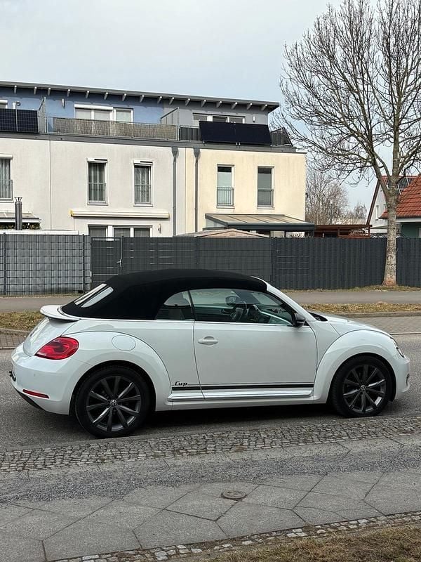 Gebraucht VW Beetle Cabriolet Cup 105 PS (77 kW) 2014 Weiß Cabrio