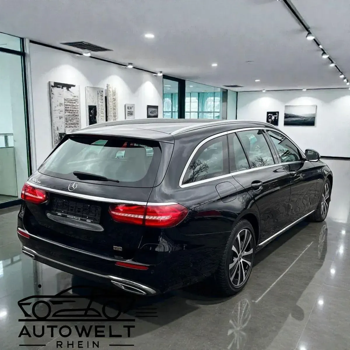 Gebraucht Mercedes E300 Avantgarde 194 PS (142 kW) 2019 Schwarz Kombi