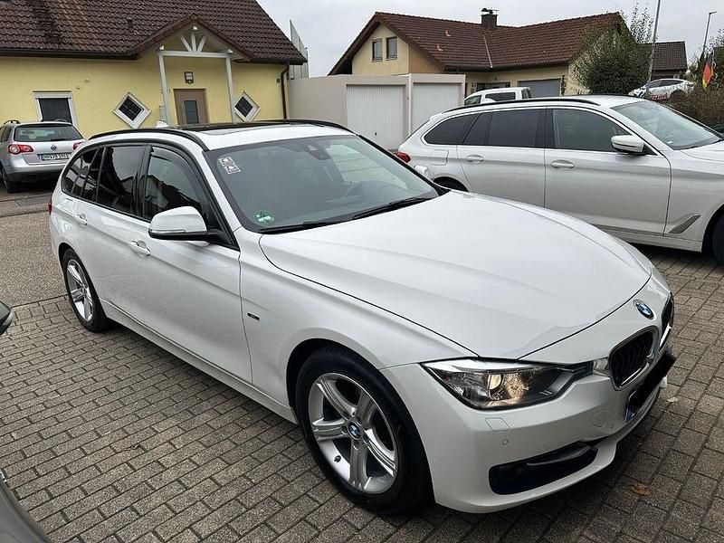 Weiß Gebraucht 2014 BMW 318 Sport Line Kombi | 8.300 € (Fairer Preis) - Bild 1/4