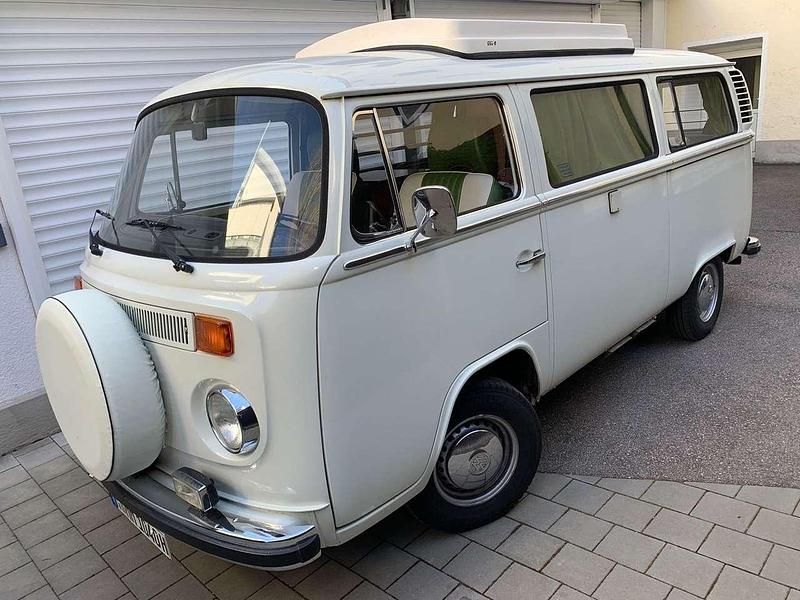 Pastellweiß l90d Gebraucht 1974 VW T2 Van | 49.800 € - Bild 1/4