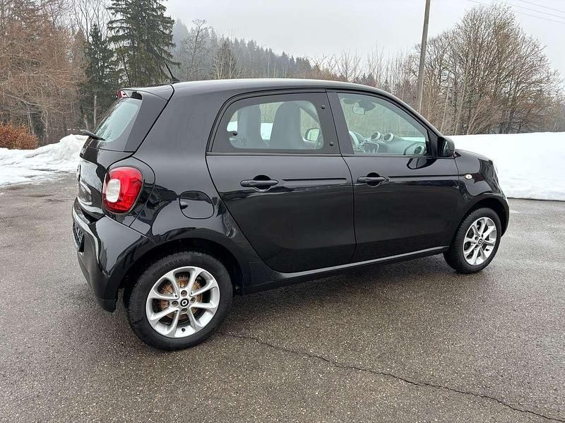 Gebraucht Smart ForFour Basis 71 PS (52 kW) 2015 Schwarz Kleinwagen