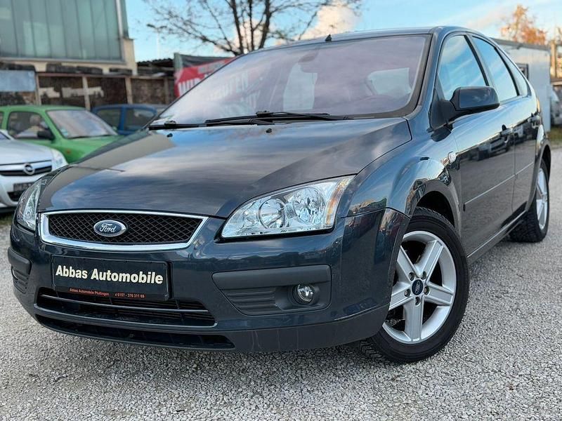 Schwarz Gebraucht 2005 Ford Focus Titanium Limousine | 2.790 € (Fairer Preis) - Bild 1/4