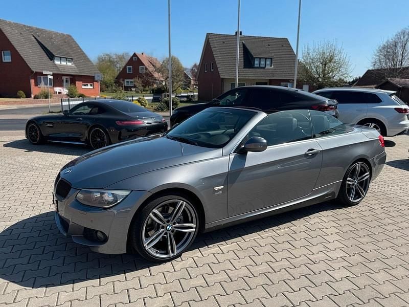 Grau Gebraucht 2011 BMW 325 Cabriolet M Sport Cabrio | 14.300 € (Etwas zu teuer) - Bild 1/4