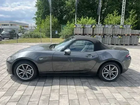 Gebraucht Mazda MX5 Exclusive 132 PS (97 kW) 2025 Grau Cabrio