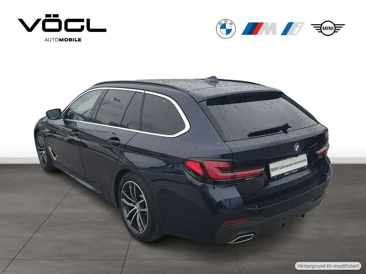 Gebraucht BMW 520 M Sport 190 PS (139 kW) 2023 Bmw individual tansanitblau Kombi
