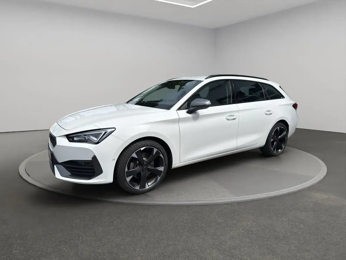 Gebraucht Cupra Leon 150 PS (110 kW) 2023 Candy weiss Kombi