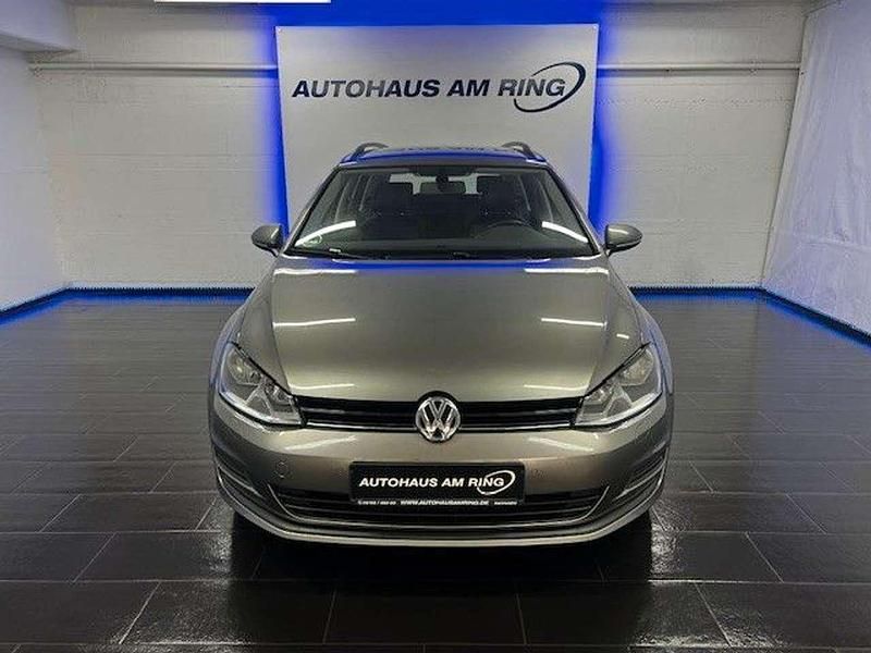 Limestone grey metallic Gebraucht 2016 VW Golf VII Comfortline Kombi | 7.999 € (Fairer Preis) - Bild 1/4