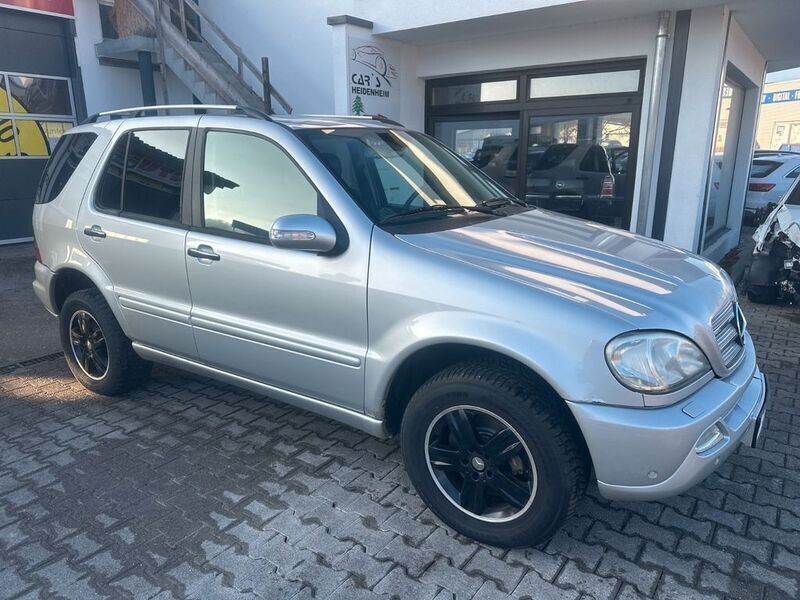Silber Gebraucht 2005 Mercedes ML400 Edition SUV | 5.500 € - Bild 1/4