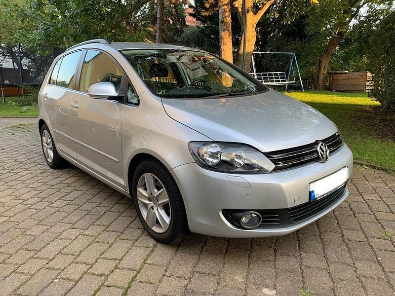 Silber Gebraucht 2010 VW Golf Plus Cross Comfortline Van / Kleinbus | 5.450 € (Fairer Preis) - Bild 1/4