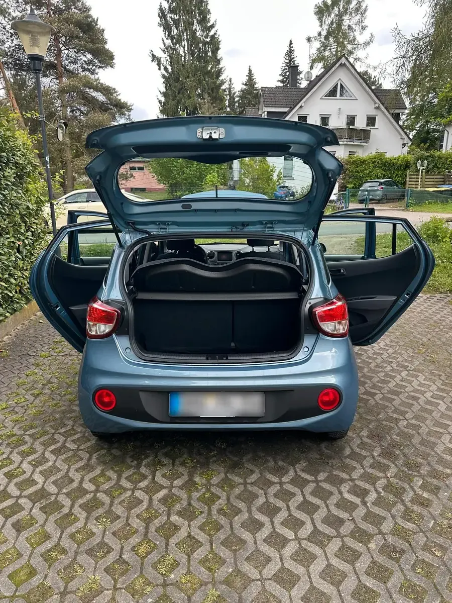 Gebraucht Hyundai i10 Passion Plus 67 PS (49 kW) 2018 Blau Kleinwagen