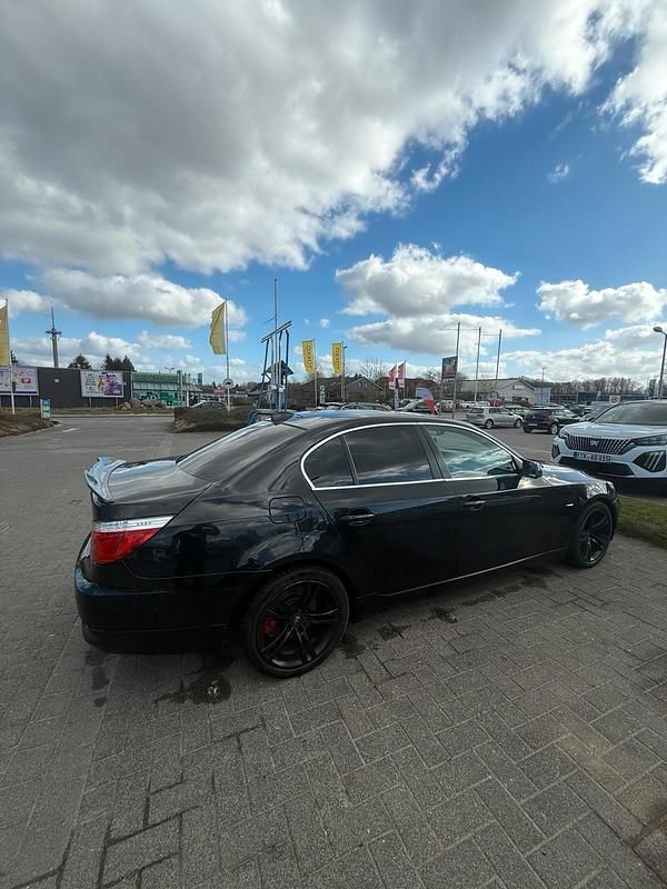 Gebraucht BMW 525 197 PS (144 kW) 2008 Limousine